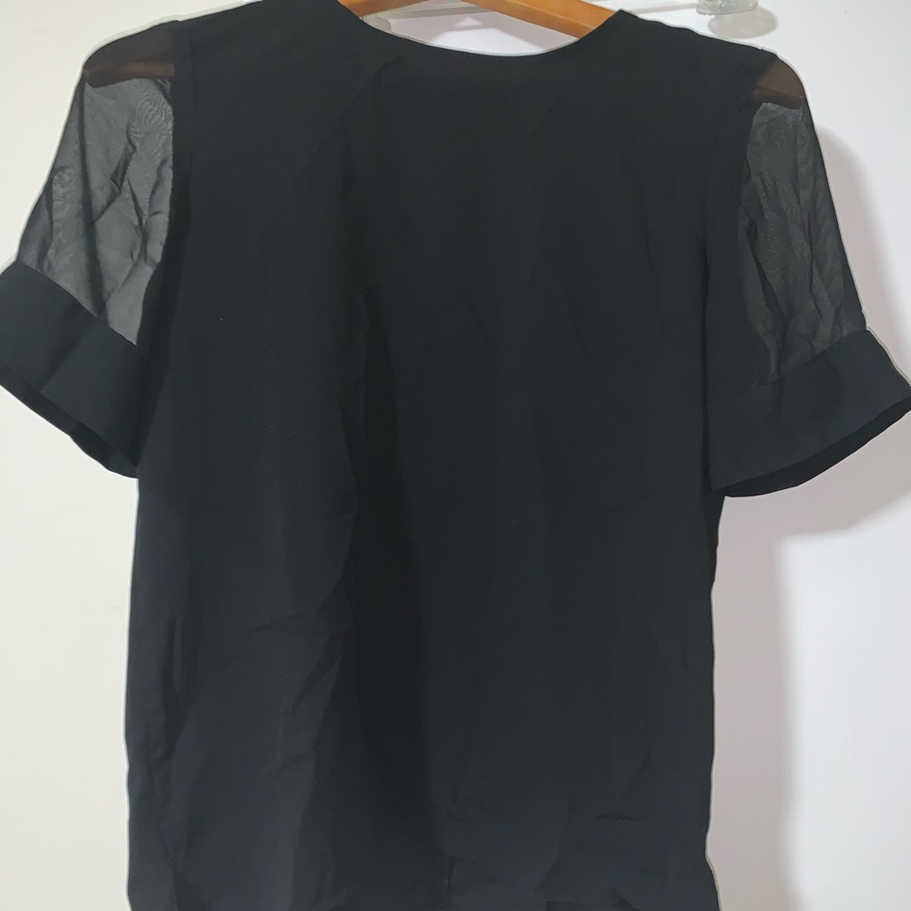Black blouse !